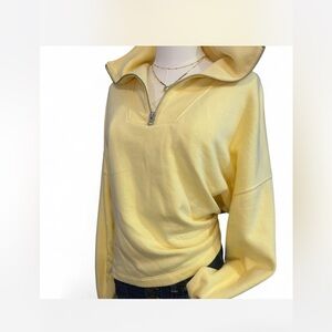 |Gap| Pale Banana Quarter Zip Oversized Pullover Sweater Woman's Medium